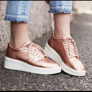 Air Jordan 1 RE LOW Lifted Metallic Rose Gold